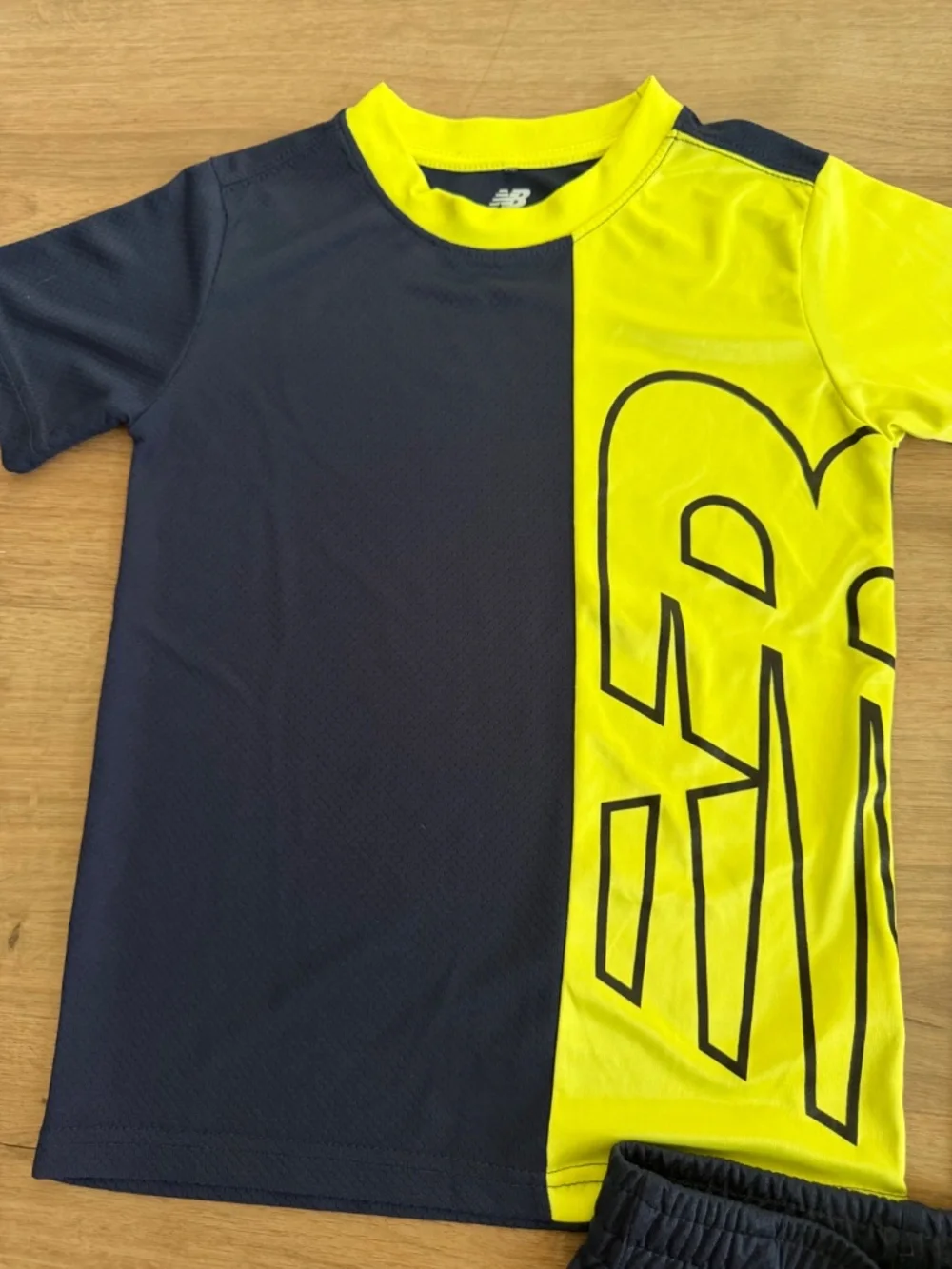 New Balance boys matching set size 8